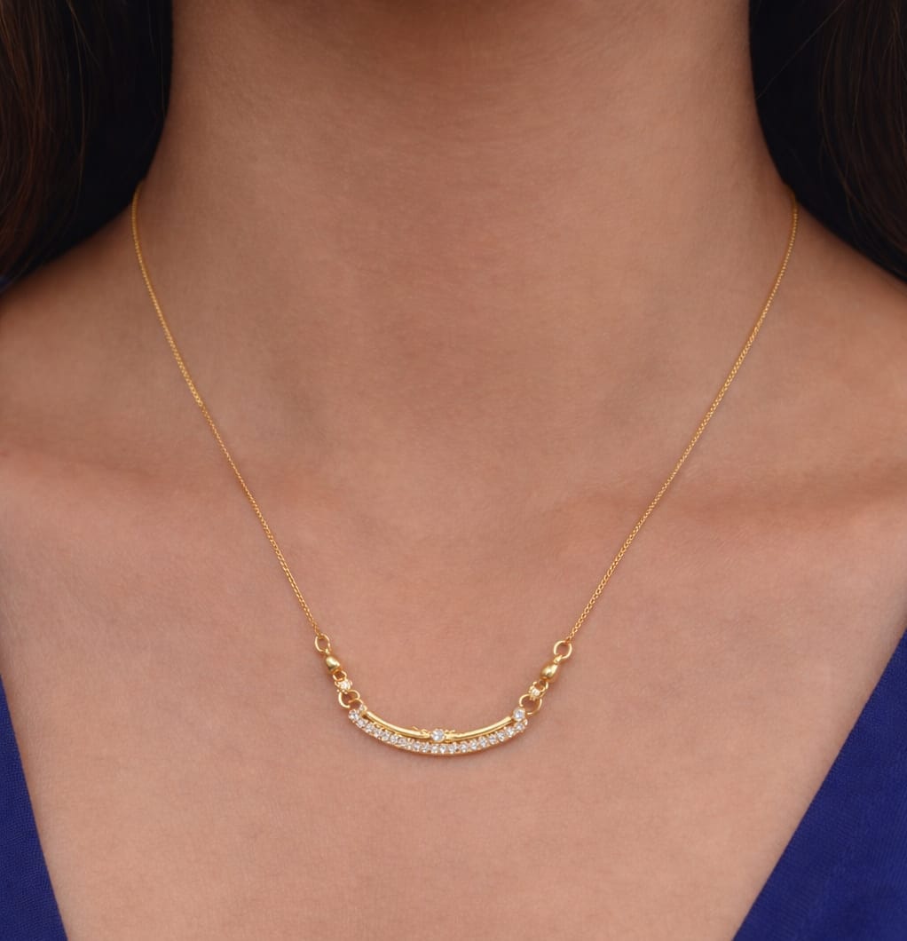 Elegant Crystal Curve Pendant Necklace